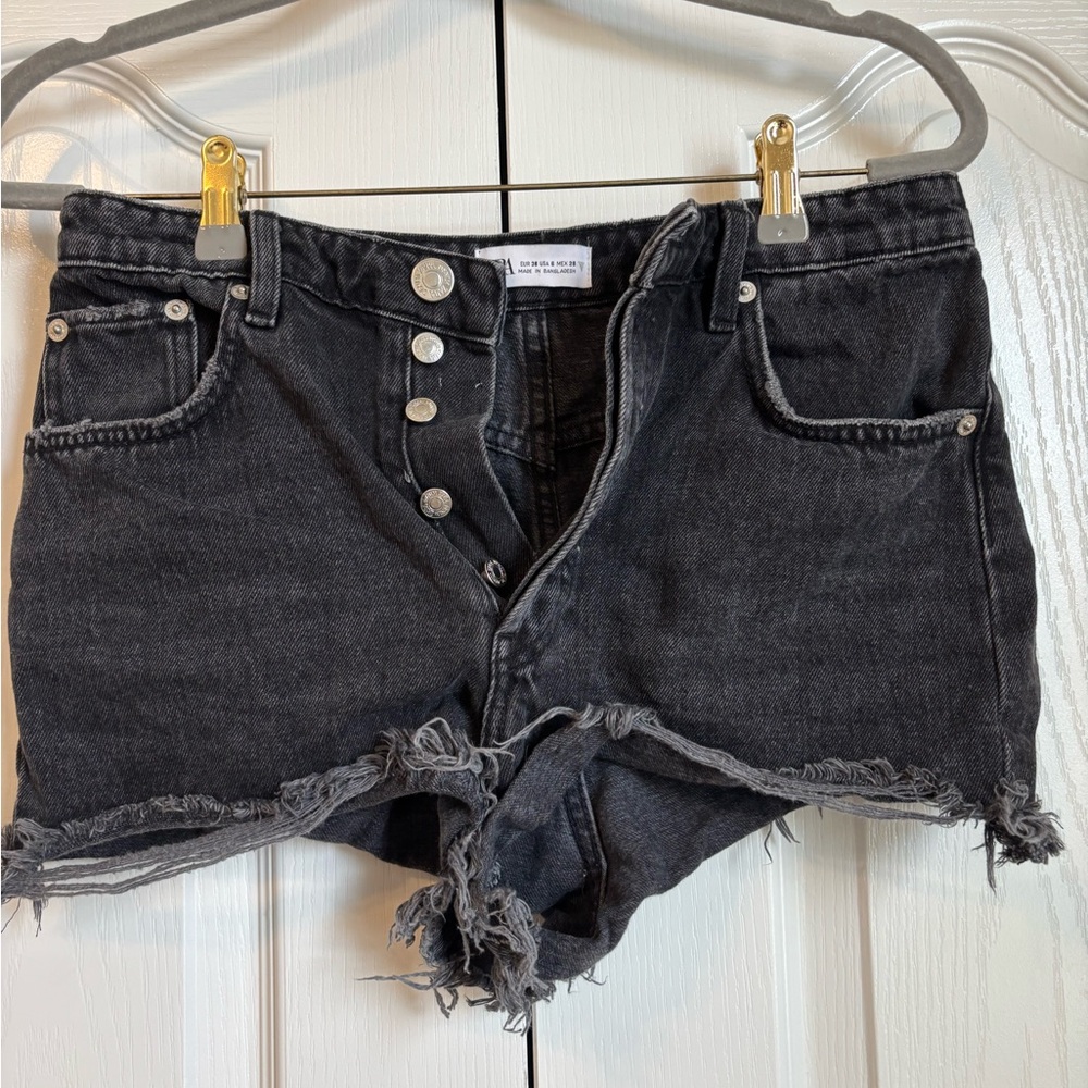 Zara Edgy Black Frayed Hem Jean Shorts
